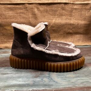 Voile Blanche pull on cozy lined winter warm booties ankle boots size 9.5 NWOT